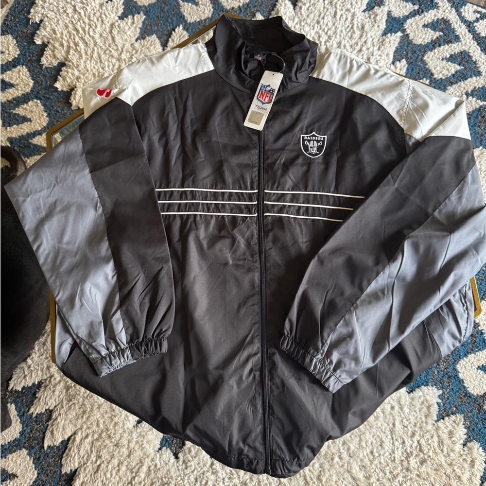 Raiders NFL Apparel Men's Black and Silver Windbreaker Size XXL